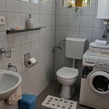 Marianna Апартаменты Денешдиаш